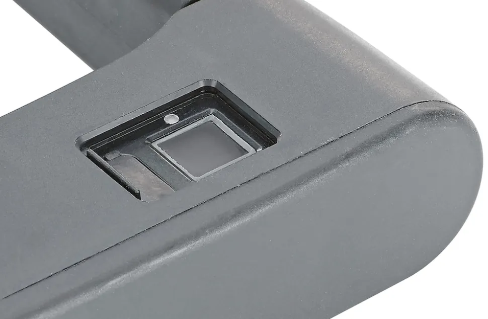 Bügelschloss mit Fingerabdrucksensor, inkl. 2 Laser-Cut Schlüssel, inkl. Li-Ionen Akku, aufladbar per USB-C, inkl. Rahmenhalterung, Gummiummantelung