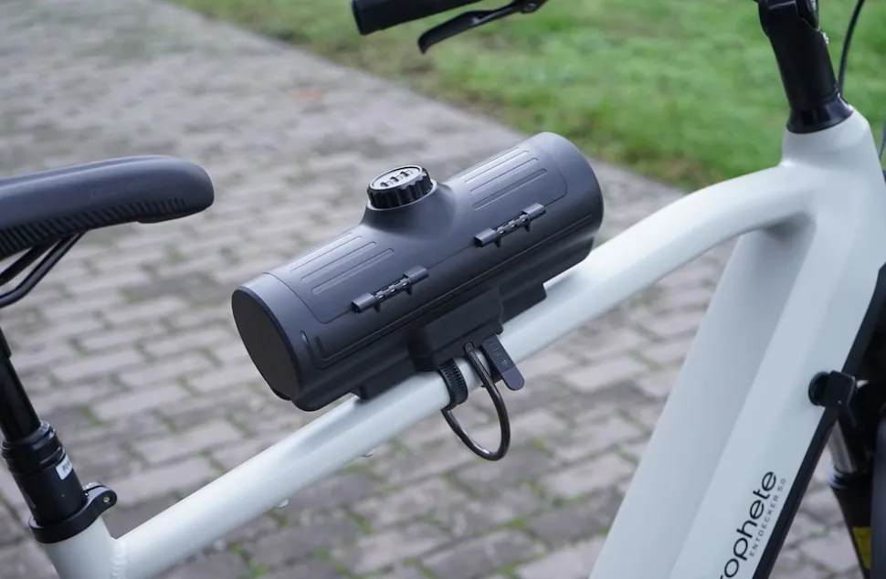Bike Safe Fahrradbox (smart, zum sicheren Verstauen von Wertgegenständen, integriertes Zahlenschloss (3-Fach-Kombination), Maße: 234 x 89 x 76 mm (BxHxT), Farbe: schwarz