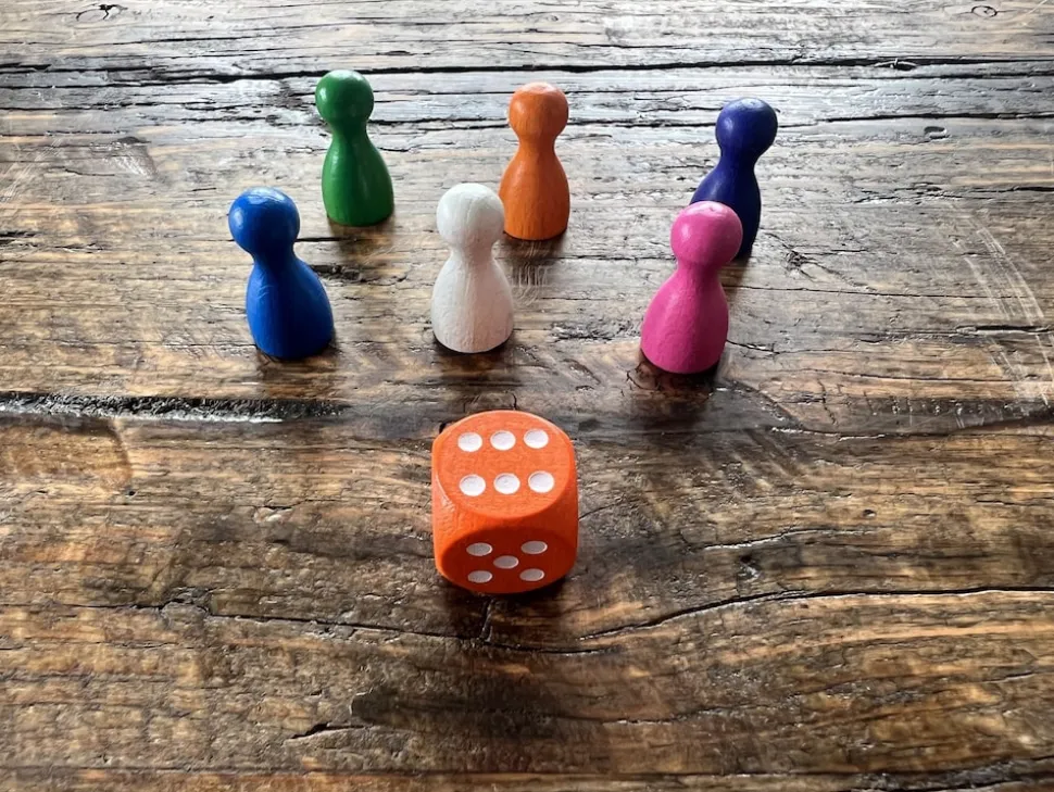 CRYPTOLY - Das Strategiespiel für die ganze Familie! Englische Version für 2-6 Spieler ab 8 Jahren