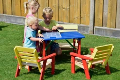 dobar Mehrfarbige Kindersitzgarnitur mit Tisch