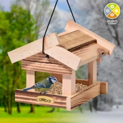 dobar Vogelfutterhaus geflammt
