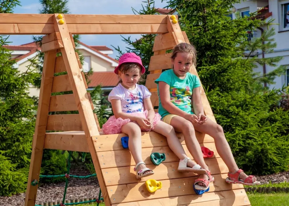 FUNGOO Spielturm Klettergerüst My_SPACE_XL in versch. Ausführungen Spielplatz Holzschaukel
