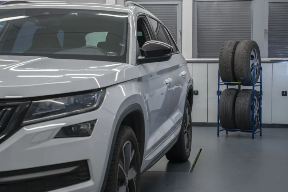 GOODYEAR Reifenregal für 4 Reifen