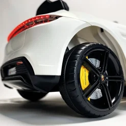 INJUSA Porsche Taycan 12V Elektroauto für Kinder ab 3 Jahren – Luxus Kinderauto mit Licht & Sound
