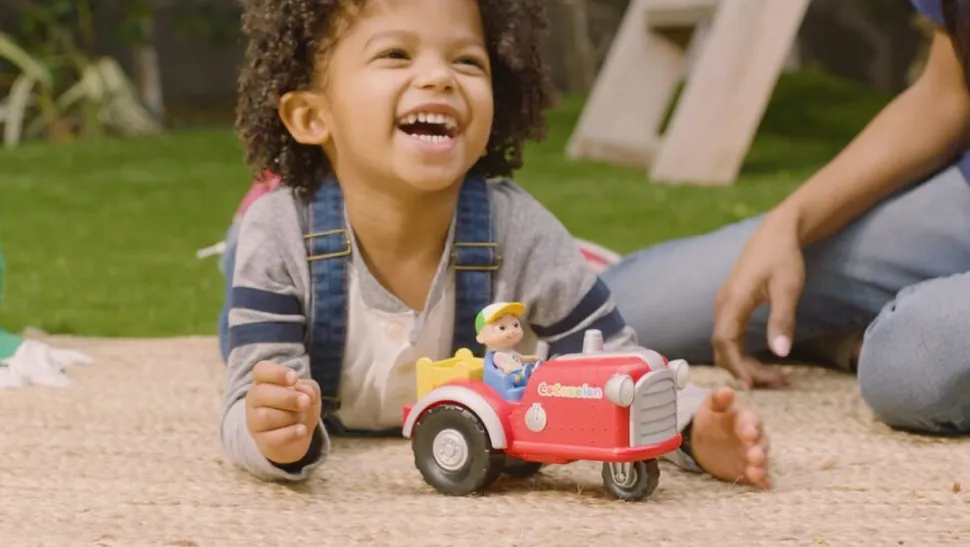 Jazwares - Cocomelon - Mitsing-Traktor mit JJ Spielfigur Lernspielzeug für Kinder ab 2 Jahren
