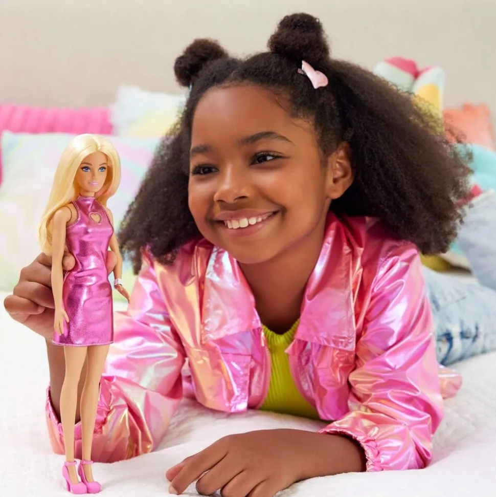 Mattel HYT88 - Barbie - Fashionistas - Puppe mit rosa Metallic-Minikleid